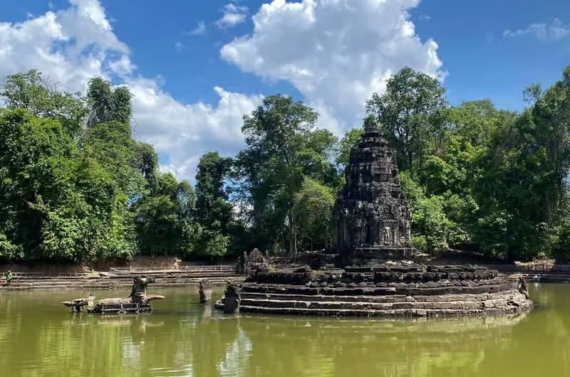 Neak Pean photo 2